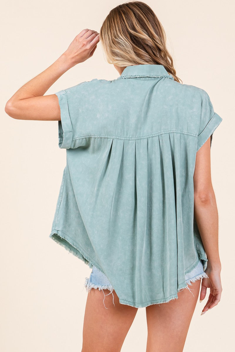MINERAL WASHED PLEATED BUTTON DOWN