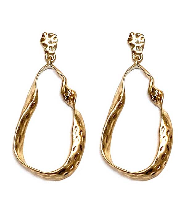 TWIST METAL DROP EARRINGS