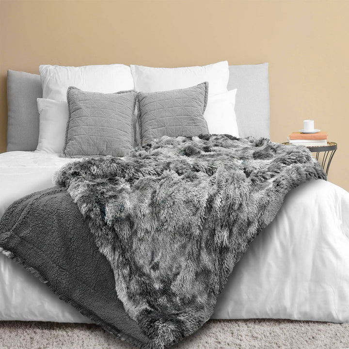 Faux Fur Sherpa Throw Blanket